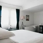 Vintage Hotel