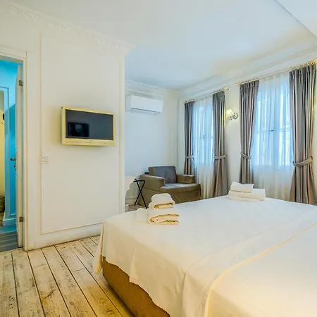 Vintage Hotel