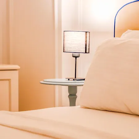 Vintage Hotel